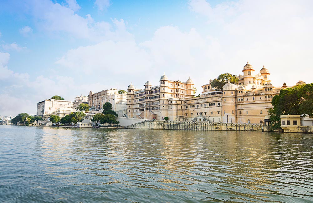 lake-pichola